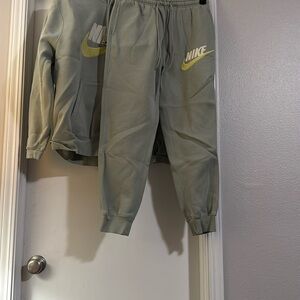 Nike mens Jogger Pants - Green